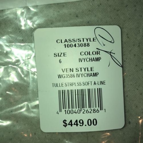 Wedding dress - Picture 5 of 8